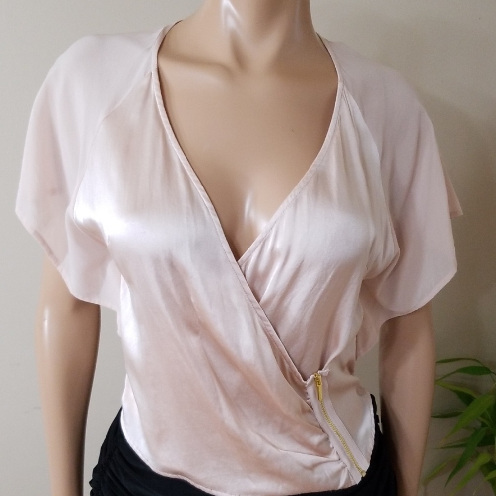 🤑FOR BUNDLES ONLY🤑BEBE SILK TOP